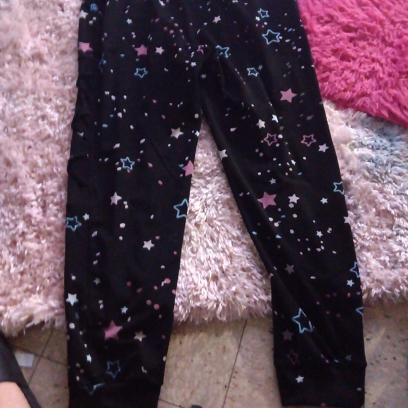 New without tags shouldn't have ripped it off bought and I don't like comfy ! - Picture 5 of 6